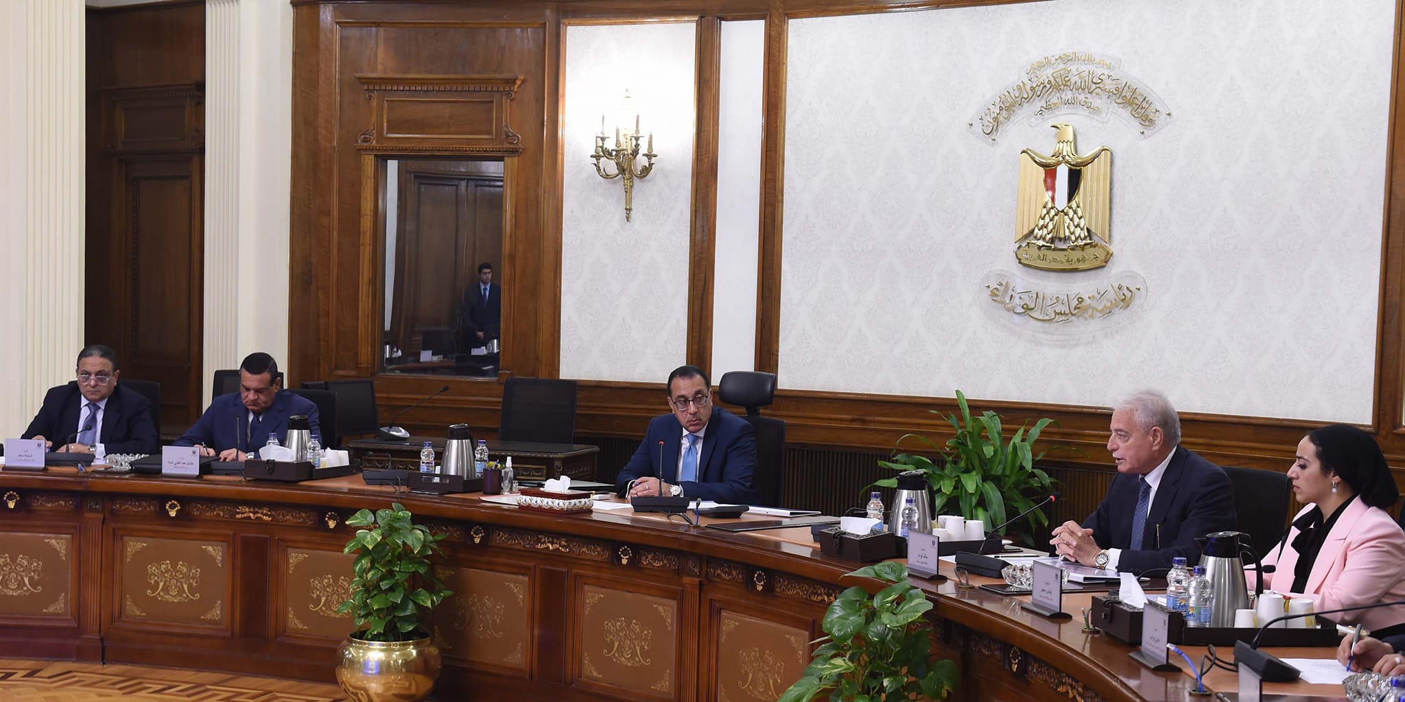 رئيس الوزراء يوجه بالعمل على استمرار الشكل الحضاري لمرفق النقل بشرم الشيخ